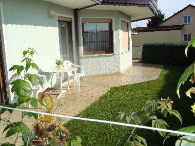 Gro�z�gige Sonnenterasse