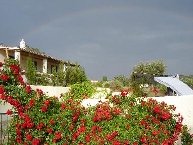 Casa Maringa mit Regenbogen