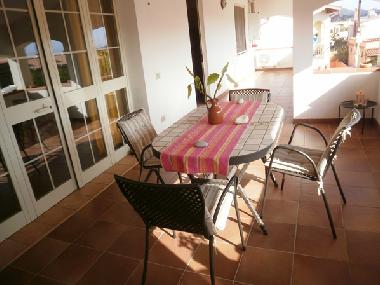 Gro�er m�blierter Balkon mit Blick auf PULA