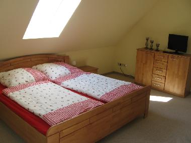 eines der drei gro�en Schlafzimmer