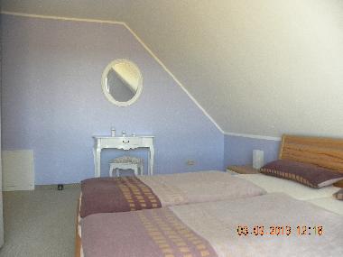 eines der drei gro�en Schlafzimmer