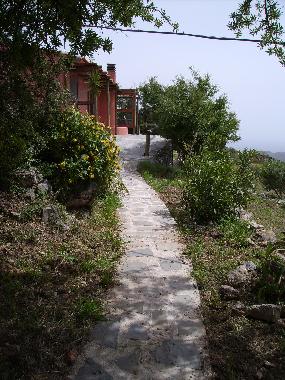Gartenweg zum Spitaki
