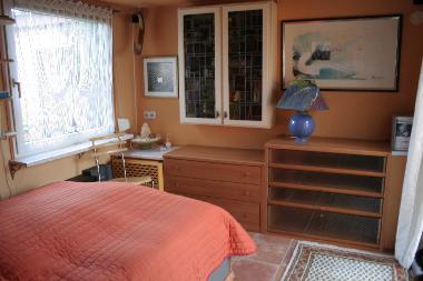 Schlafzimmer 1 mit Terrassent�r