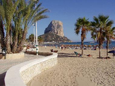 Strand am Meer und Ifach