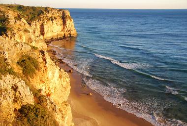 Ein noch ganz wllder Strand, 20 Min. vor der Haustür: Praia do Canavial