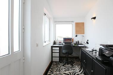 2. Stock: Arbeitsplatz mit Meerblick - ein idealer Rckzugsort