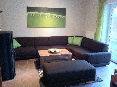 Gem�tliches Wohn-Esszimmer mit gro�er Sofagarnitur, KAMIN und S�dterrasse