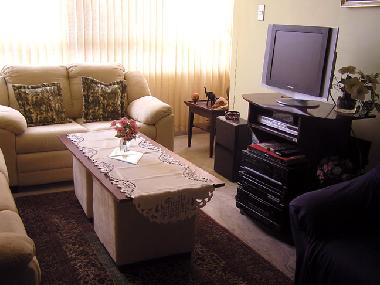 Wohnzimmer mit deutschem Fernsehen