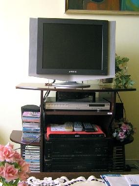 TV mit Satelitanschlu� - Musikcenter - DVD 