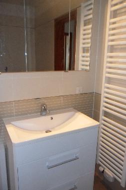 Neues und hochwertiges Bad