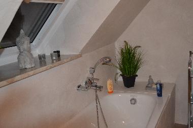 Wohnung HiLaGo 23 - Badezimmer mit Badewanne