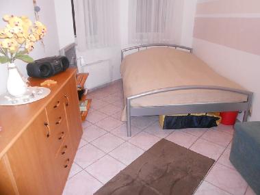 Schlafzimmer mit Doppelbett fr 2 Personen