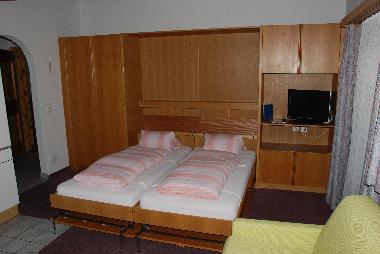 Komfortschrankbetten  .......... Unsere Urlaubsg�ste kommen in den Genuss des Br�tchendienstes, welc