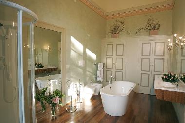 Schloss / Burg in Monterado (Ancona) oder Ferienwohnung oder Ferienhaus