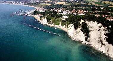 Schloss / Burg in Monterado (Ancona) oder Ferienwohnung oder Ferienhaus