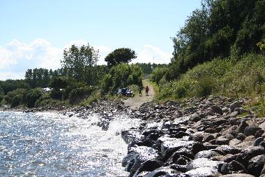 Eine nahe gelegene Bucht bei steifer Brise.