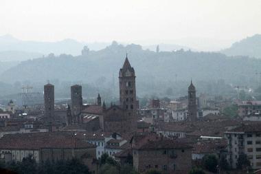 Ferienhaus in Alba (Cuneo) oder Ferienwohnung oder Ferienhaus