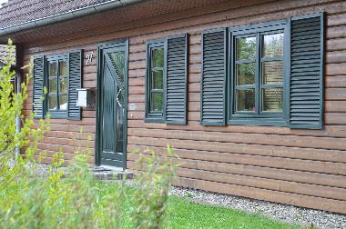 Fass-Sauna und Gartenh�tte