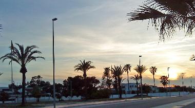 Strandpromenade von Riomar bei Sonnenuntergang