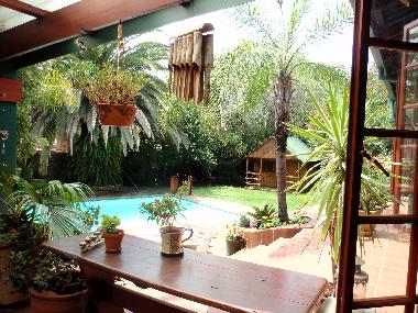 Swimming Pool und Terrasse