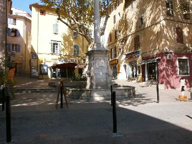 Villa in Lorgues (Var) oder Ferienwohnung oder Ferienhaus