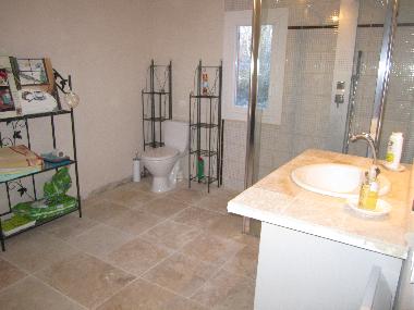 Ferienhaus in MONIEUX (Vaucluse) oder Ferienwohnung oder Ferienhaus