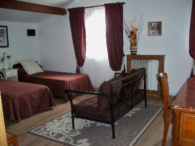 Pension in BADENS (Aude) oder Ferienwohnung oder Ferienhaus