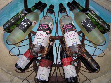 Pension in BADENS (Aude) oder Ferienwohnung oder Ferienhaus