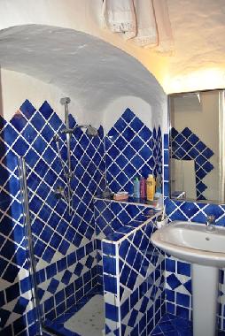 Privatbad und Dusche des Schlafzimmer