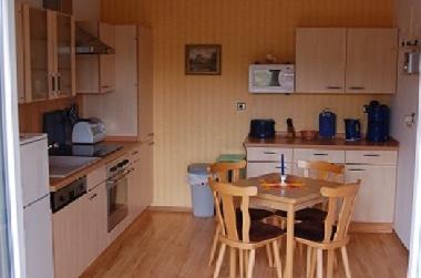 15 qm grosse Kche mit Geschirrspler, Ceranherd, Microwelle alles komplett fr Ihren Urlaub