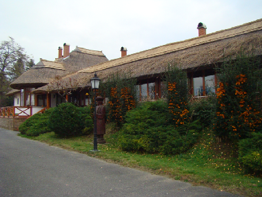 Pension in Balatonlelle-R�dpuszta (Somogy) oder Ferienwohnung oder Ferienhaus