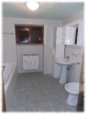 Ferienhaus in Genga (Ancona) oder Ferienwohnung oder Ferienhaus