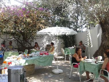 Fr�hst�ck Garten im Hotel (in Saison,auf Wunsch mit Aufpreis)