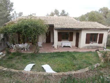 Ferienhaus in SAINT ETIENNE DU GRES (Bouches-du-Rh�ne) oder Ferienwohnung oder Ferienhaus