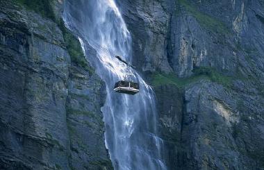 Gondelbahn zum Schilthorn, erst hier wird einem bewusst wie gewaltig die Bergwelt ist