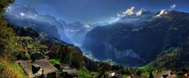 Weltkulturerbe Lauterbrunnental mit seinen 72 Wasserf�llen, ein Wandergebiet  f�r jeden. 