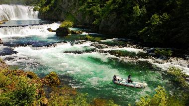 Rafting an der Una, 15km von Haus entfernt