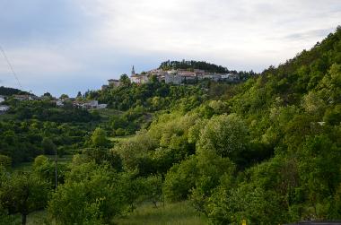 Blick auf das mittelalterliche Stanjel