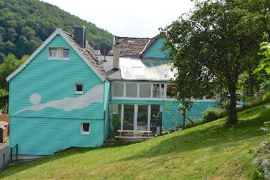 Villa Holiday mit Gladach, links "Haus am Bergfl�sschen"
