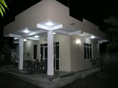 Bungalow mit Auenbeleuchtung