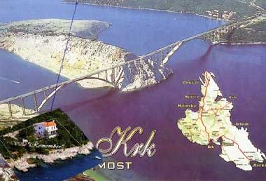 Die ideale Position der kleinen Ferienanlage DIREKT am sauberen Meer, NOCH am Festland bei der Brck