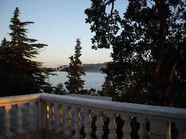 DAS  ist die untere Terrasse