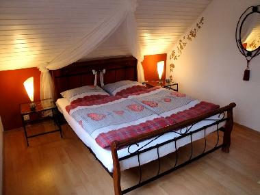 Schlafzimmer Obergeschoss mit Bettw�sche