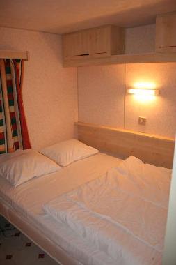 Wohnwagen in Rauzan (Dordogne) oder Ferienwohnung oder Ferienhaus