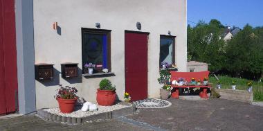 Auenansicht des Eingangs der Ferienwohnungen im Landhaus Nobel-Hobel
