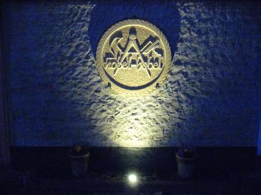 Abendbeleuchtung Innenhof der Ferienwohnungen des Landhaus Nobel-Hobel