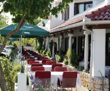 Pension in Starigrad-Paklenica (Zadarska) oder Ferienwohnung oder Ferienhaus