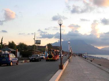 Villa in Campofelice Di Roccella (Palermo) oder Ferienwohnung oder Ferienhaus