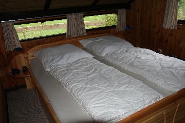 Schlafzimmer mit Doppelbett