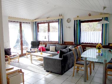 Wohnzimmer und Essecke